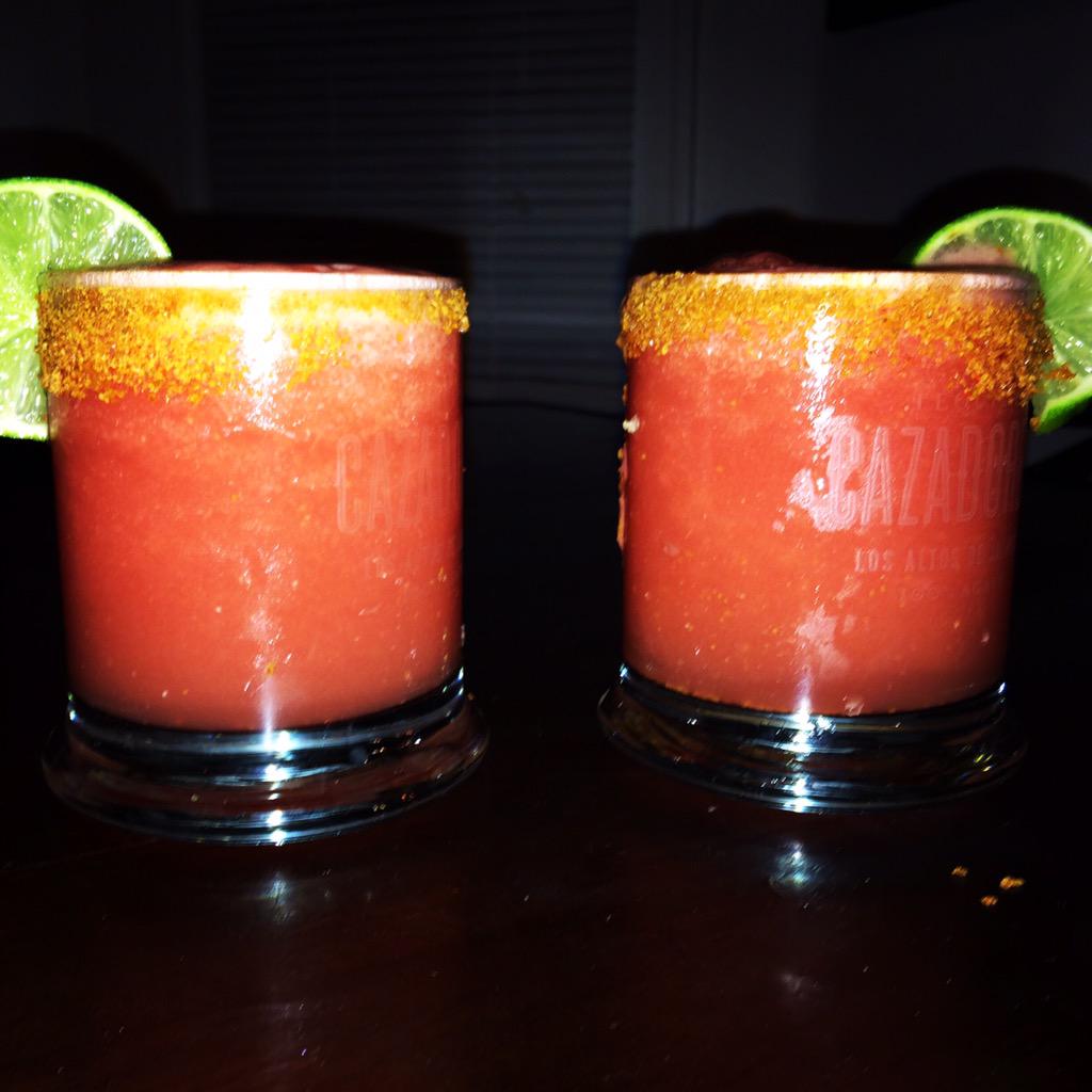 Megarimrub's tweet photo. Honeydew watermelon margaritas!  #doitathome #easybreezy #tastytouches http://t.co/zeuAAWTkG9