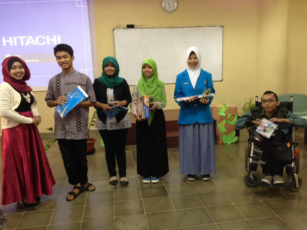 Bionic_IPB's tweet photo. Ini dia para pemenang dari seminar dan workshop @Bionic_IPB 2015 http://t.co/nJl2FaiHzr
