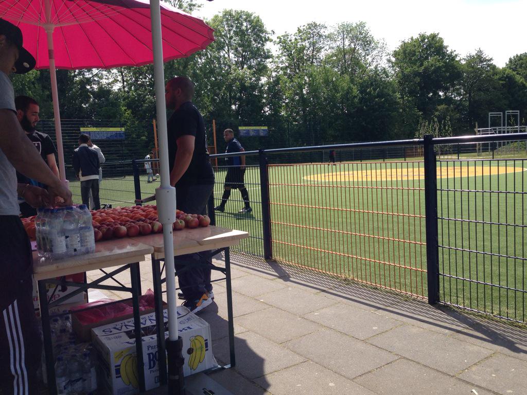 jcdemadser's tweet photo. JC cup#colorcreations#mooi weer# http://t.co/Y4055bPJeI