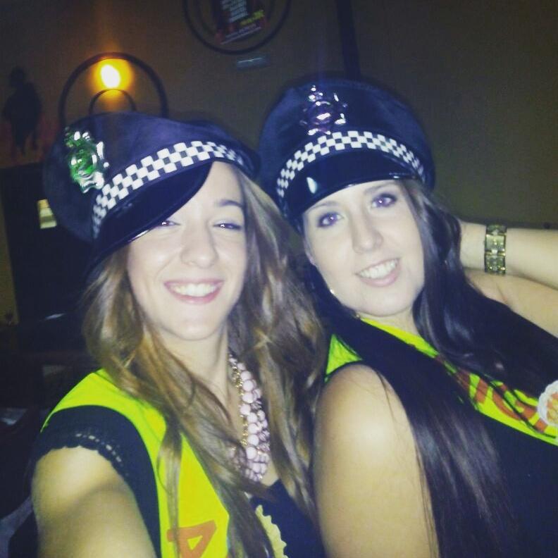 amandiika94's tweet photo. Despedida de soltera con la mejor!!! 😁😍😍👮👮 http://t.co/madtgOVtma