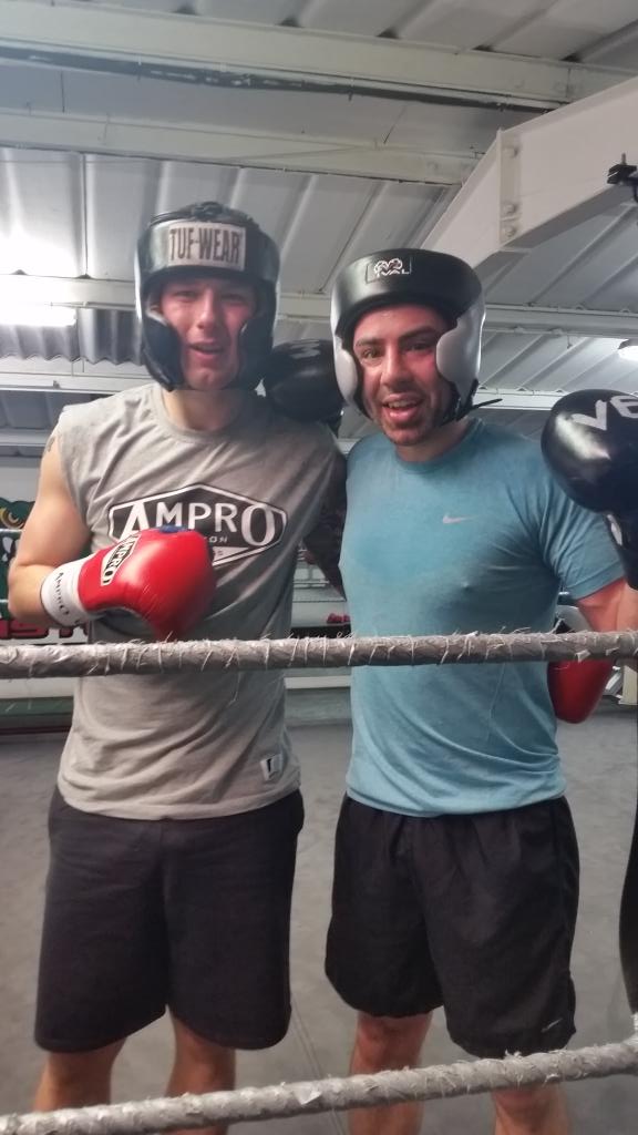 Reesy69's tweet photo. @Mickey_Helliet 1st day of sparring for Vegas!👊 good work @Leechy_88 and @paulmccormack 👍 http://t.co/YM5ZjgFKDy