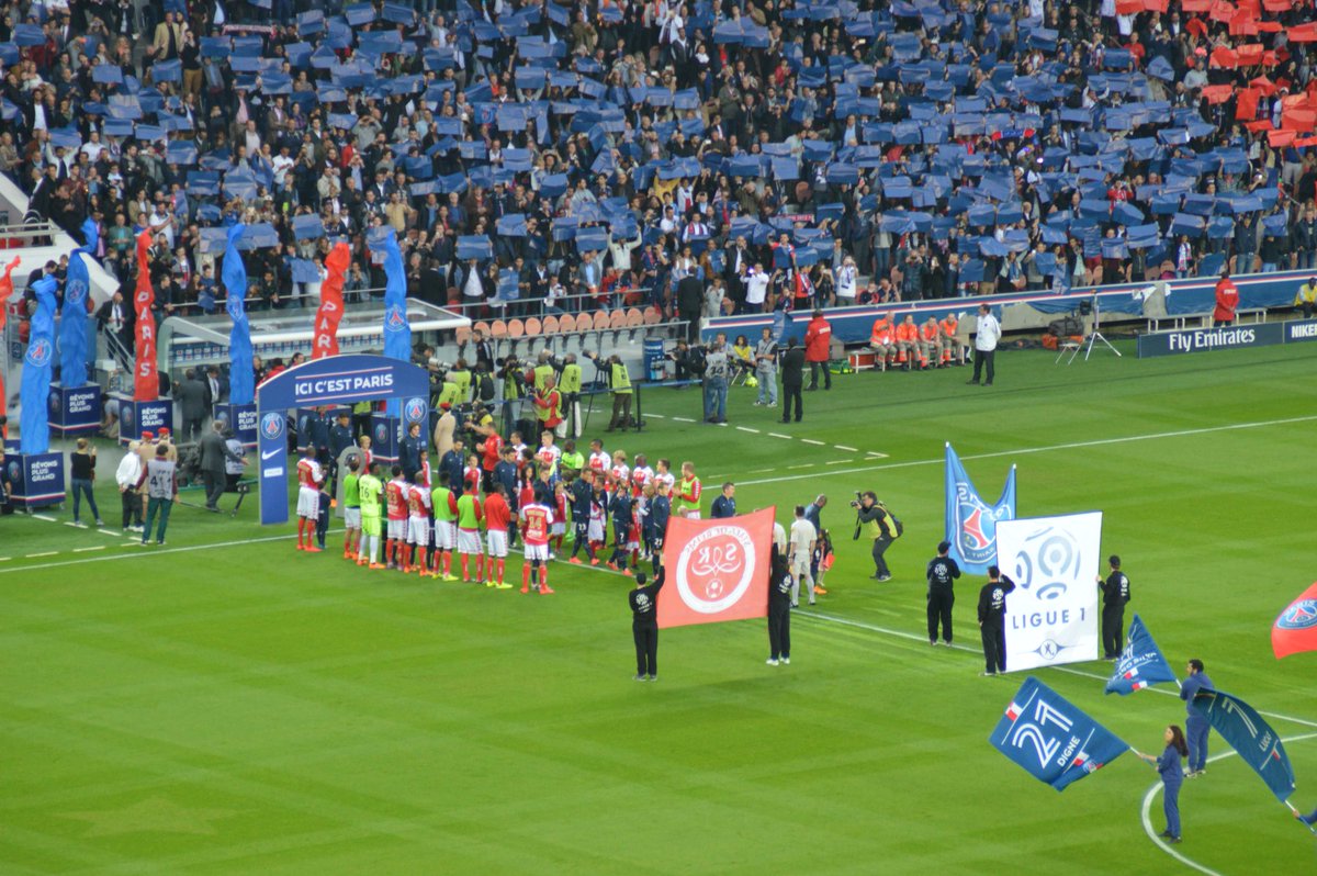 VliegendeKeeper's tweet photo. Paris Saint Germain - Parc des Princes #groundhopping #ParisSG #PSG #PSGRMS #Ligue1 http://t.co/3a46AFARXr