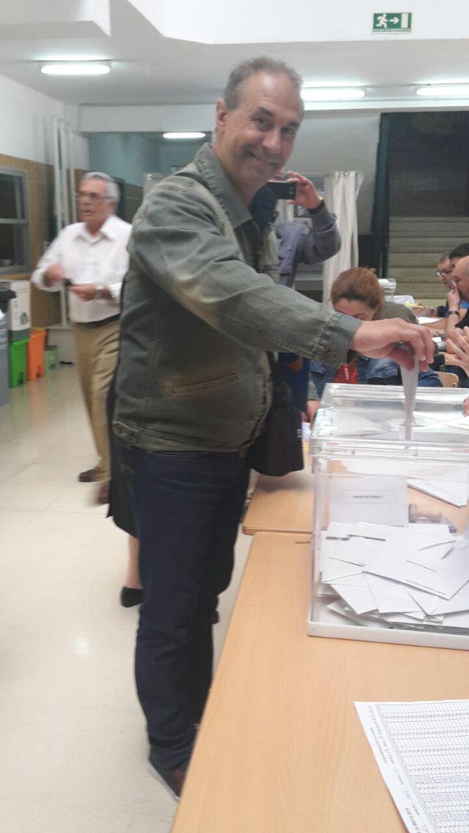 jdsmedina's tweet photo. Ese Nani candidato y #ApoderadoPA votando en #Loreto #suBarrio cc @PAndalucista @PAterritorioCDZ @PAntoniojruiz #24M http://t.co/tMsSxX6eH9