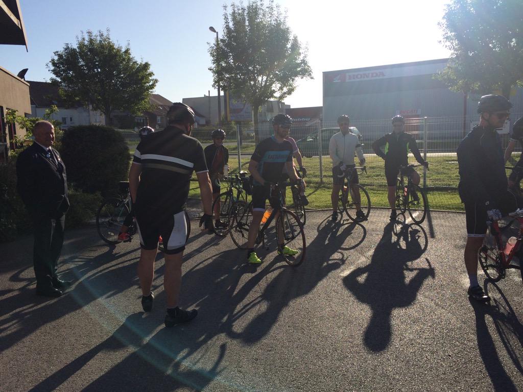 CraigSutheran's tweet photo. Day 4, Calais to @hennersvineyard #FizzCycle @BoutinotWines @cattlegrid @kevinwineSW19 @zoewine @bigdannyspencer http://t.co/35FalUy6NQ