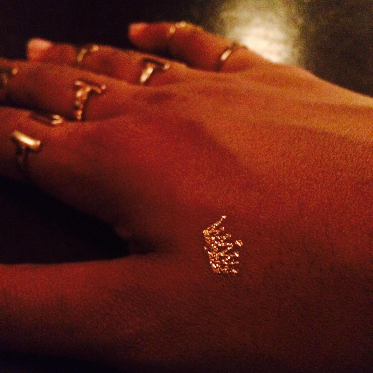 TheDannielleJay's tweet photo. Regal meetings and royal feasts. #BoomLyfe http://t.co/fYNe8UiTVz