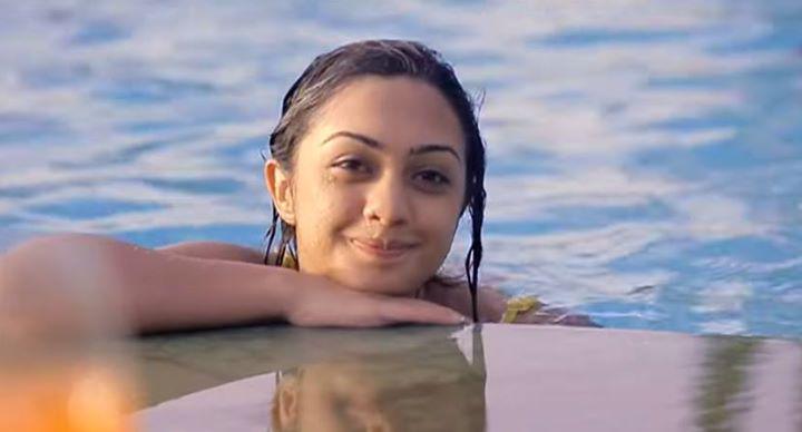 AliShaanFC's tweet image. Oh-god! Her smile &amp;lt;3 @abigail_pande Aliya is all over in love with Ishaan @krikified #PoolScene #Love