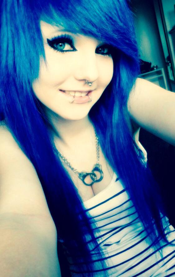 casey_is_meh's tweet photo. Herro😊 uhm. I'm new here. Could you RT and follow me pwease? 🙈thanxxx http://t.co/umr7lFKjiq