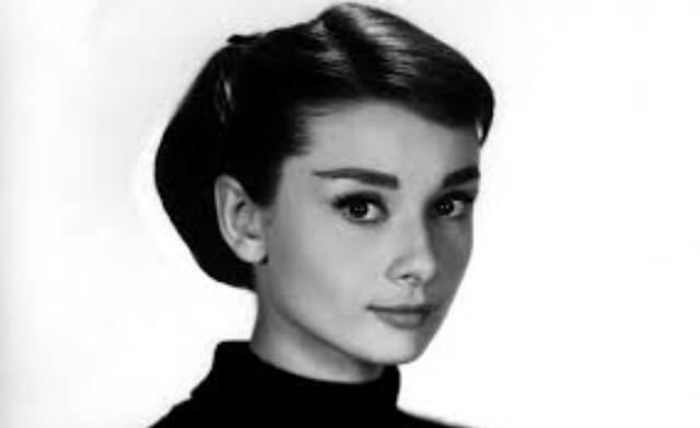 nalachurl's tweet photo. Am I the only one who thinks Raffey Cassidy looks like Audrey Hepburn #Tomorrowland #RisingStar @raffey_cassidy 👏🏽 http://t.co/XLWlvqhYsj
