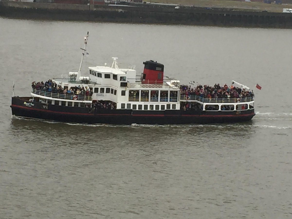 Ferry boats waving #3queens