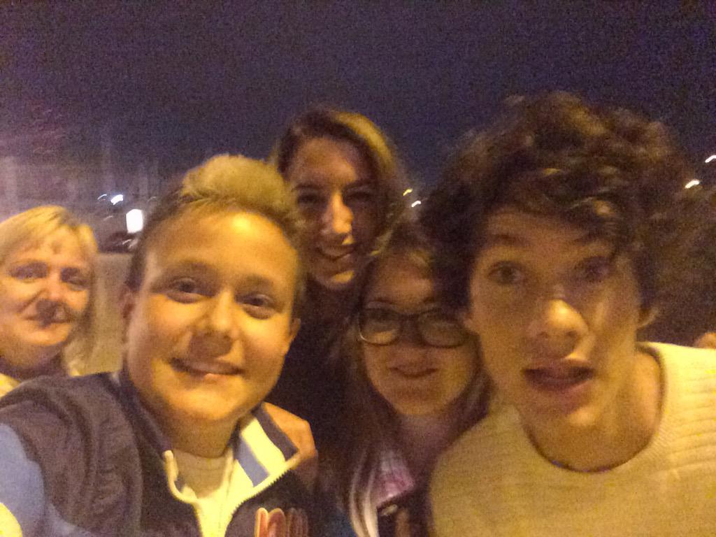 gerardbraps's tweet photo. @somosCD9 @Tony__Aguilar gracias por el primavera pop y las fotos que me hice!!! http://t.co/4O9pZbpAoP