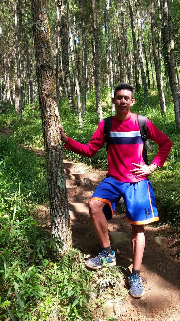 Nggaya sik,mumpung gaya tidak mebikin kita menjadi gila..😂