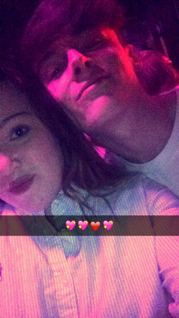 AmyLee2001's tweet photo. Last night was mint 😂took ur top of lad 😍😛remember we have matching wallpaper ❤️❤️ http://t.co/JdpSeqO5iM