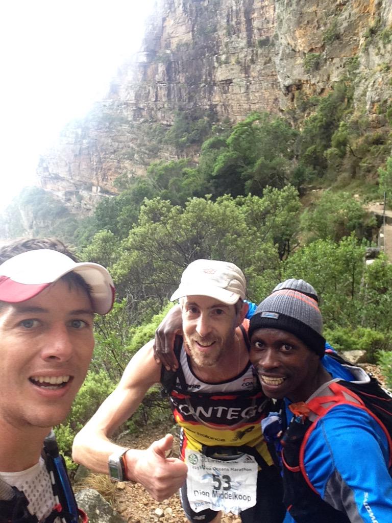 christiaangrey's tweet photo. @2OceansMarathon top 3 about to tackle Corridor http://t.co/BnWsRWAnAg