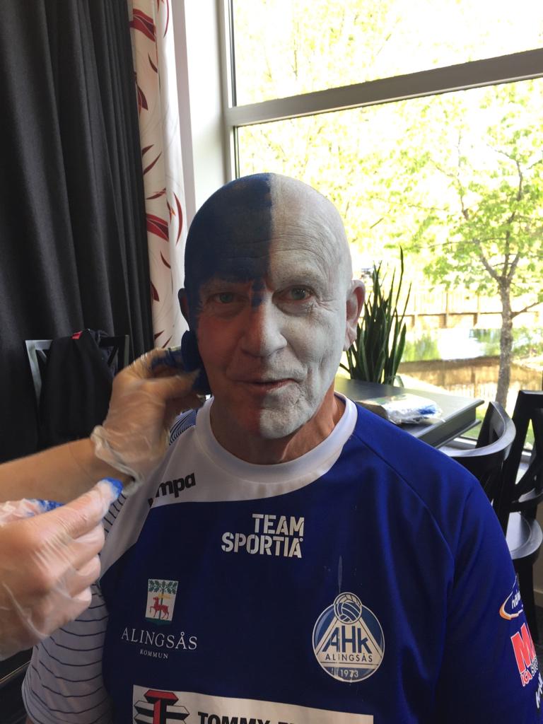 AHKBlaljus's tweet photo. Nu jävlar är vi på gång! #ahkfinal http://t.co/P2DNFSLK7L