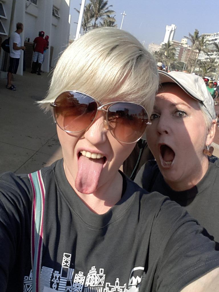 Samipunk96Ss's tweet photo. #photobomb #crazymom #healthyselfie #bigwalkdurban #bigwalkforthewin @ecr9495 @DurbanBigWalk http://t.co/JwWxjDnuay