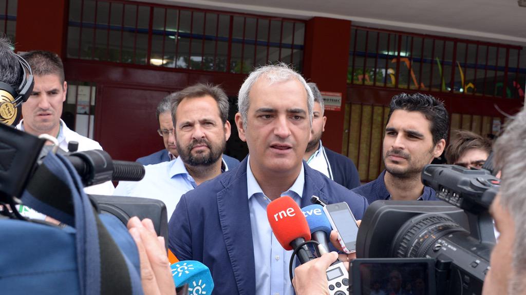 AntonioJRuizA's tweet photo. Anoche, jornada reflexión, @SextaNocheTV celebró un debate electoral con peticiones de voto, lo denunciaremos a JEC http://t.co/TxgKqprRq6