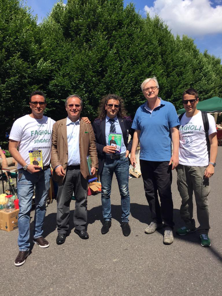 davideborghi's tweet photo. Dalla periferia al centro una sola #saronno con #FAGIOLISINDACO @sala_claudio @LegaNordSaronn @FagioliSindaco http://t.co/WMrqBN4N6t