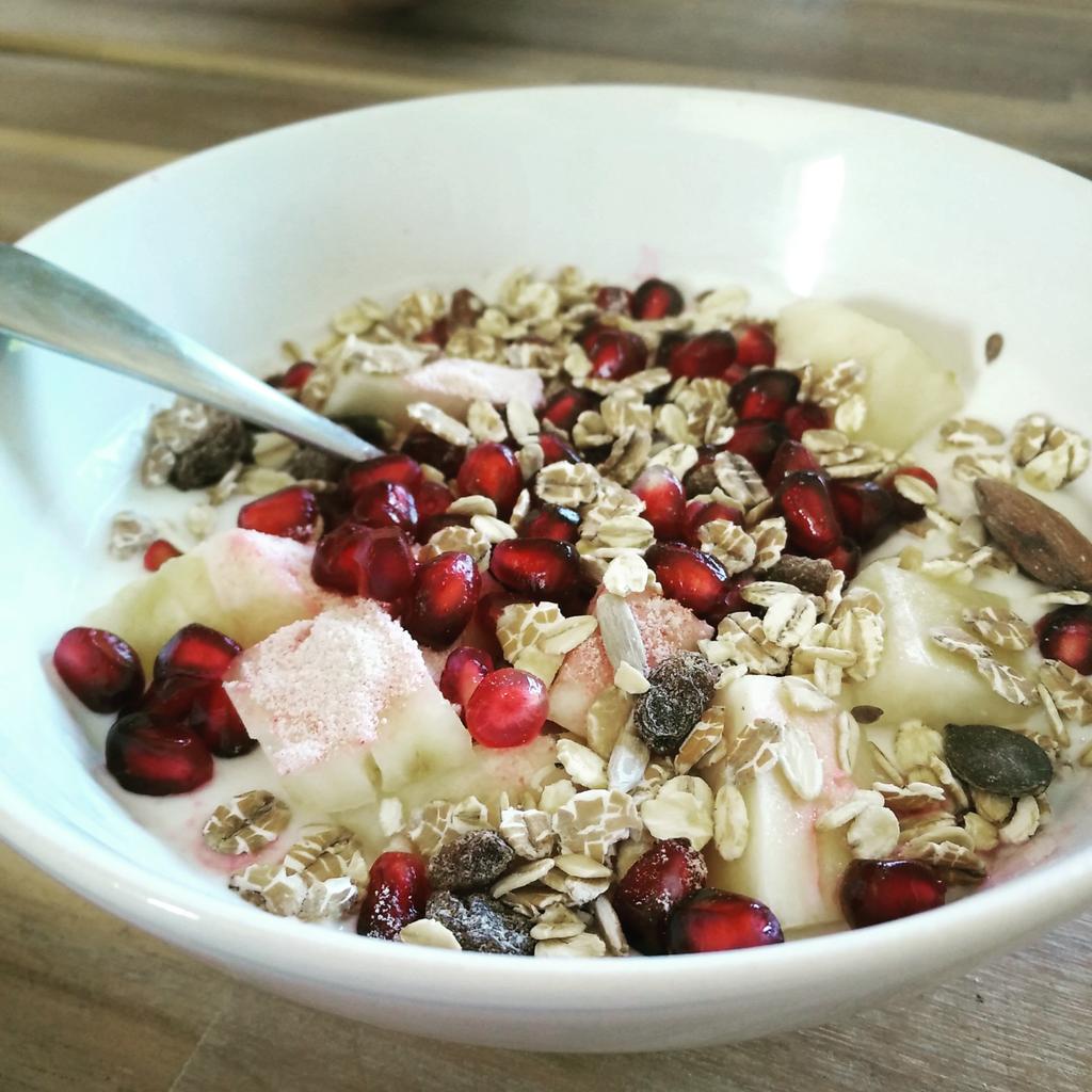 looottieee's tweet photo. Mooorning! Breakfast this morning :)  http://t.co/CGUDmjQxc5 http://t.co/lINEYSKH5k