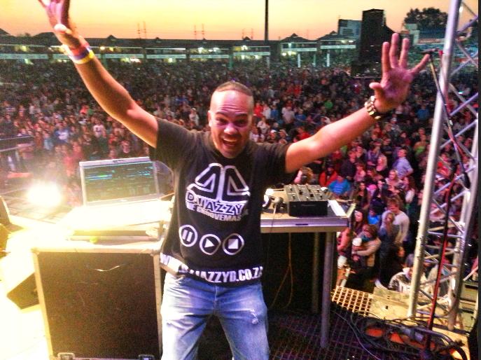 djjazzyd's tweet photo. Yesterday @ Supersport Stadium16000 plus #BpJacarandaDay #bpjacaday #Jacarandafm http://t.co/u7Qf0OYVlW