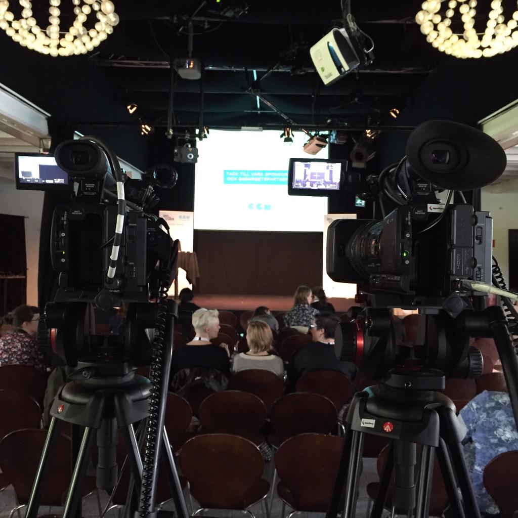 GeekGirlMeetup's tweet photo. Klockan 11 kör vi LIVE igen här: http://t.co/3wsM7AzdRL #GGM15 #BigSister http://t.co/z9WhMLmgr1