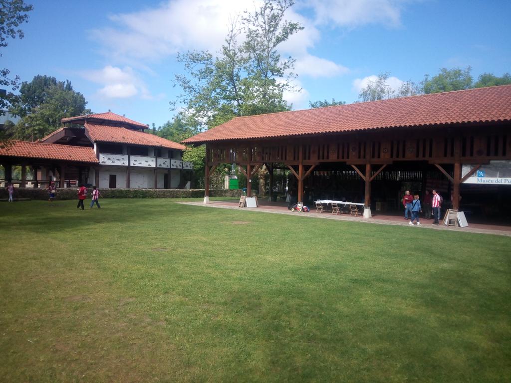 UNIPES's tweet photo. El día nos acompaña. El pueblo de Asturias espera una fiesta de Sportinguismo. Nos vas a faltar tu? #DiaDeLasPeñas http://t.co/pZUqSaPj8R