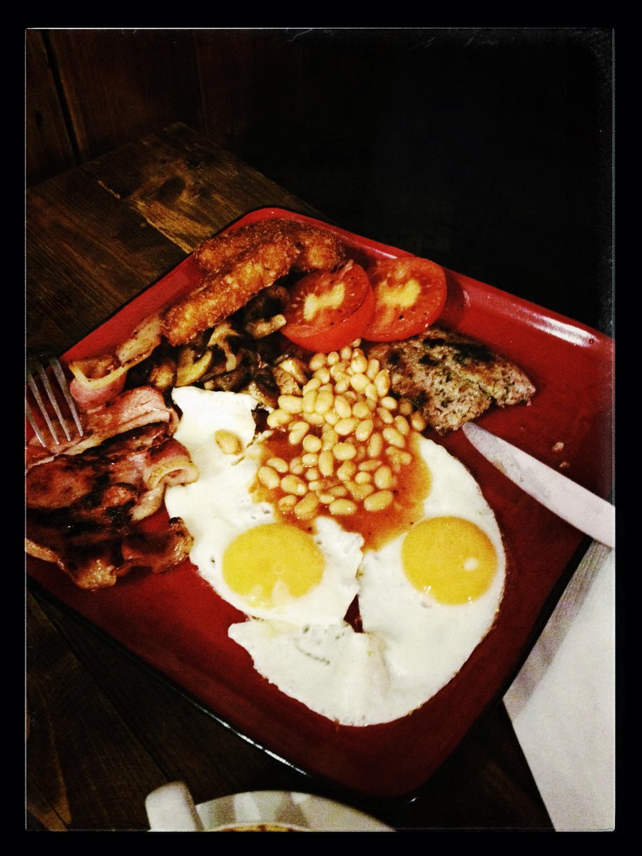 findacameraman's tweet photo. #Sunday is all about the big breakfast! #Yum http://t.co/hz7ThwNZzi