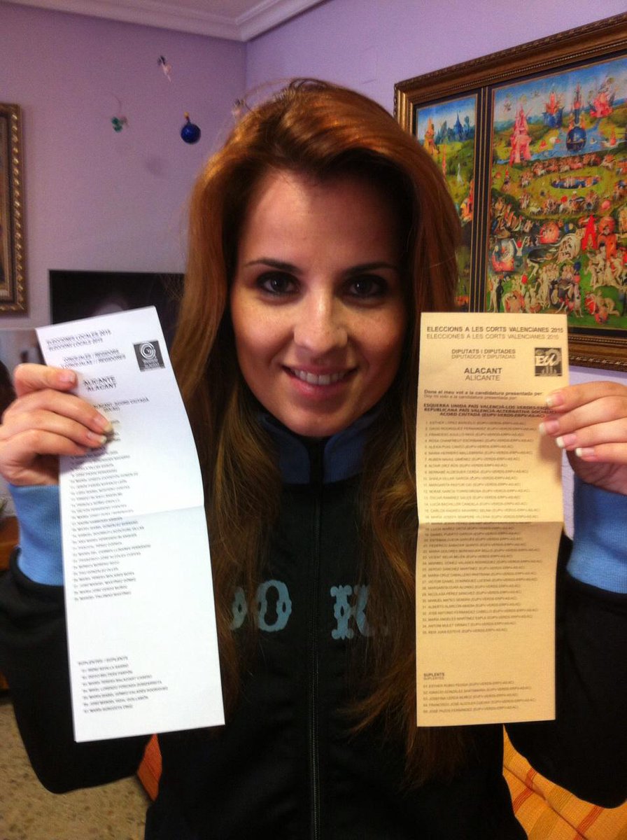 esquerraunida's tweet photo. La nostra cap de llista per Alacant, @Elba_Celo, ja ha votat #ÉsTempsDEsquerres http://t.co/CB287NOkeT