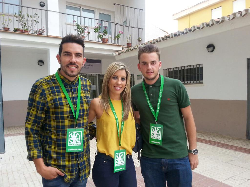 PA_VelezM's tweet photo. #ApoderadosPA #interventoresPA Maricarmen Sánchez en Caleta http://t.co/9CnOnNe2qM