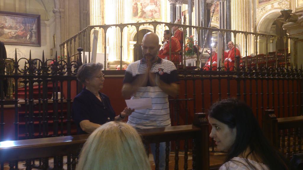 PSORDOMALAGA's tweet photo. Celebrando la misa de Pentecostes http://t.co/gaOc9IA0e7