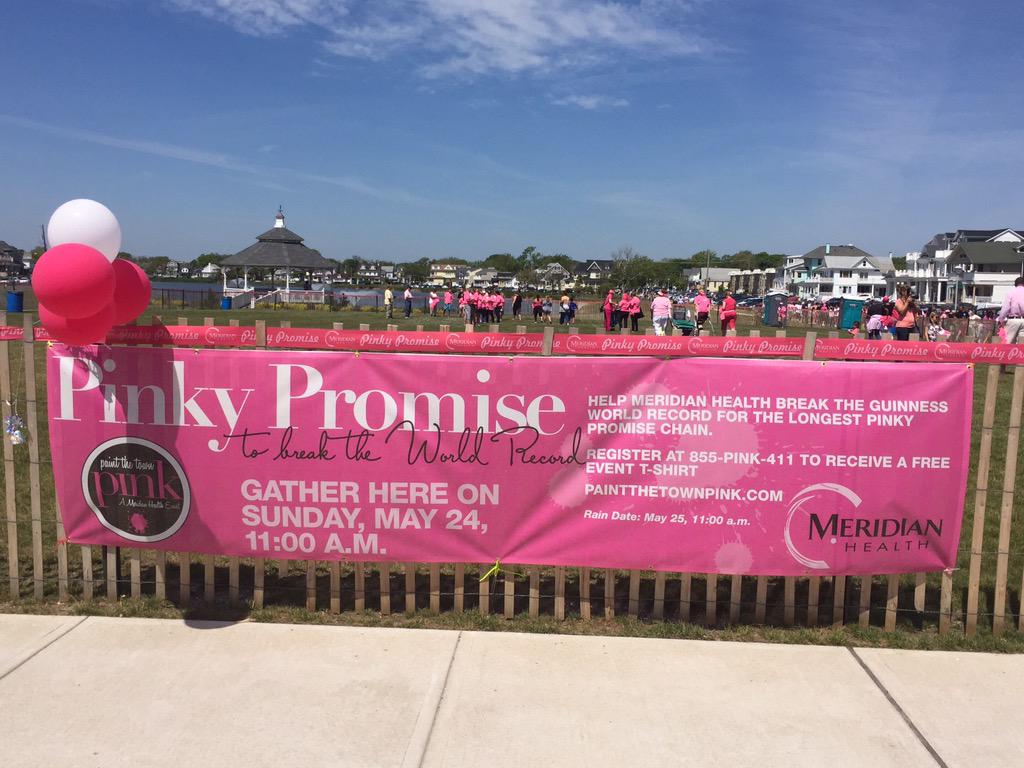 TabithaFalcone's tweet photo. #paintthetownpink #pinkypromise #belmar #beach #boobies #guinnessbook #worldrecord #meridianhealth @943thepoint http://t.co/ep2XegdoUM