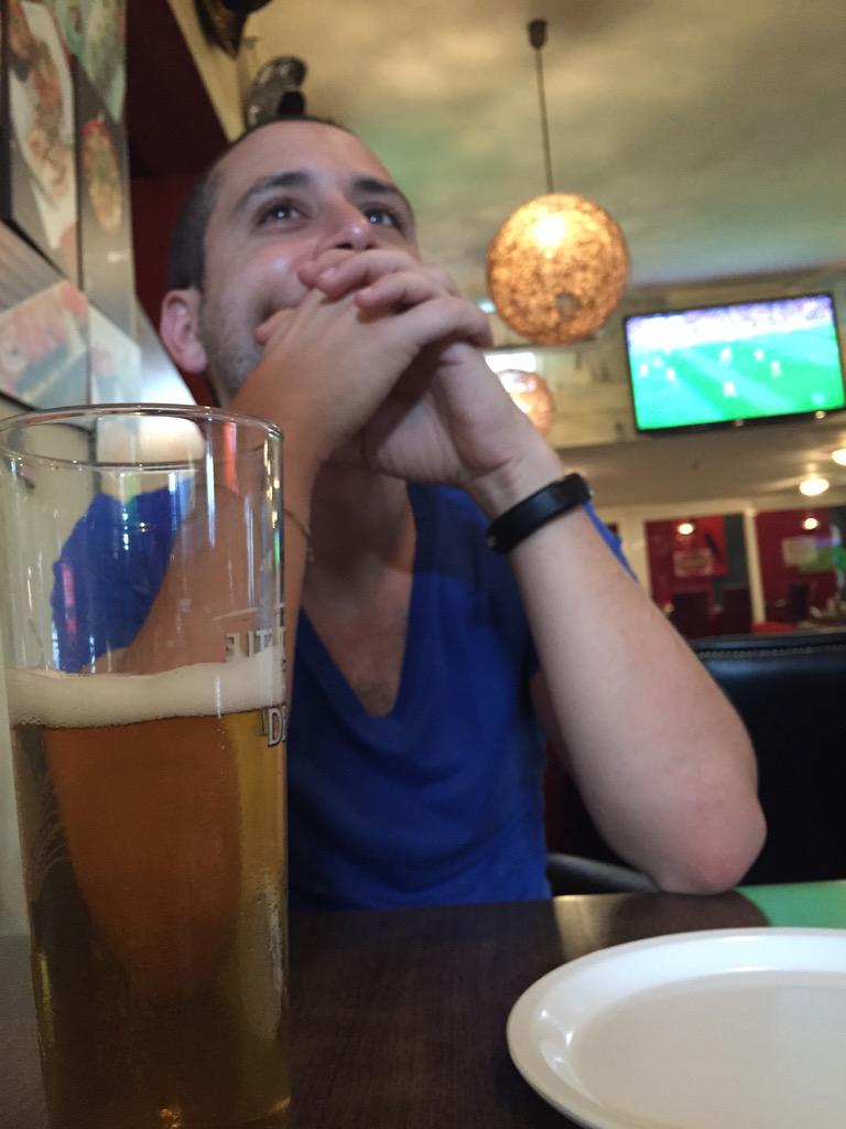 paulj419's tweet photo. Abu el naira #bungalowrestaurantvi http://t.co/131Dffl3Wy