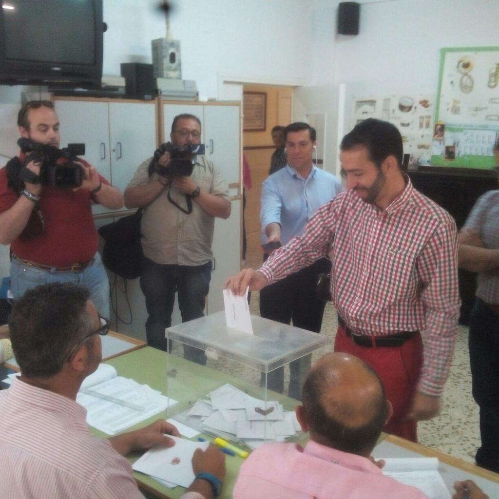 PAterritorioCDZ's tweet photo. #ApoderadosPA vota @SantiagoCasal candidato @PAJerez2015 Alcaldía #Jerez http://t.co/hrVtljx3sy