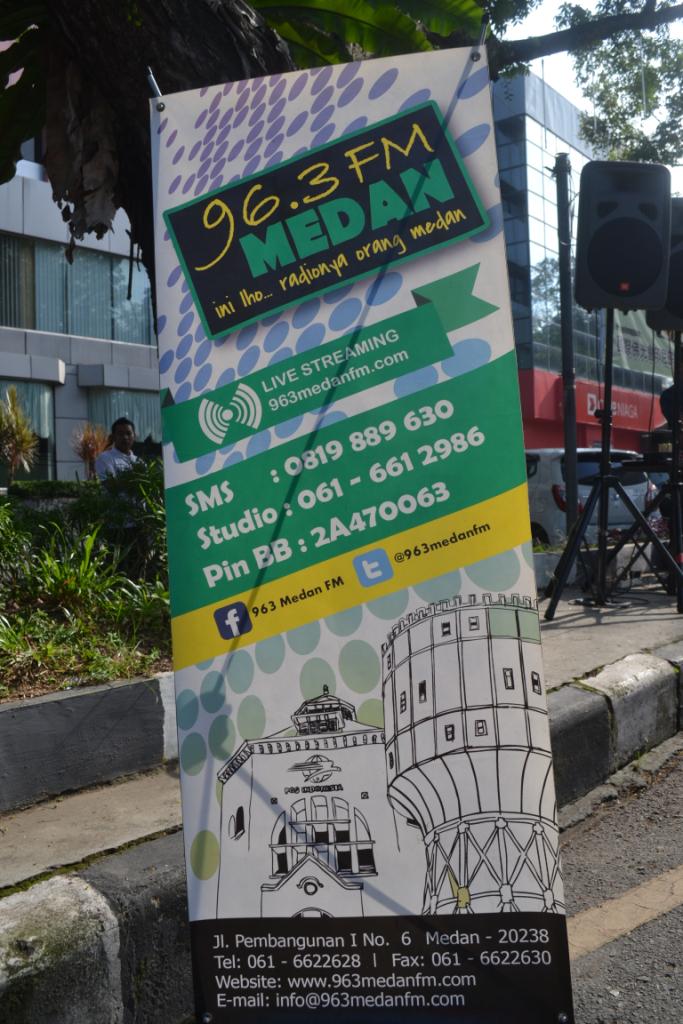 psm_medan's tweet photo. #behindthescenes #PSM juga kedatangan abang &amp; kakak2 cantik dr @963MedanFM ,jd tunggu ya berita &amp; videonya nanti :) http://t.co/1WpGrR1aTM