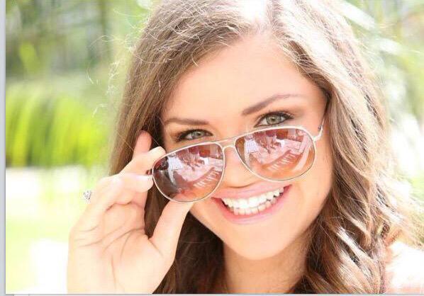 ClintStoerner's tweet photo. Check out @iCharlotteLeigh on @MillerLite / @ArkansasFederal stage today 3:30 #VerizonRiverfest #FutureStar #LRGirl http://t.co/PwKNZPWM0Q