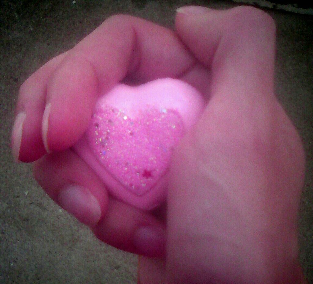 joisdiva's tweet image. Feel the love! &amp;lt;3
xoxo :-*