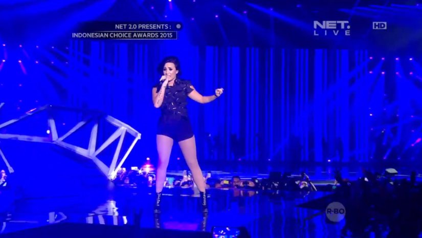 Kereeeeen (y) "<a href="/netmediatama/">Netmedia</a>: You're Welcome, Demi. We Love You! <a href="/ddlovato/">Demi Lovato</a> #NET2Anniversary "