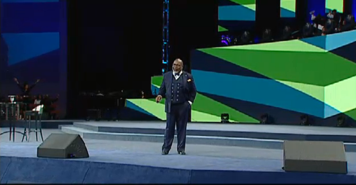 BishopJakes's tweet photo. Jesus said i'm getting ready to go undercover, I won't be WITH you but I will be IN you! #GodGoesUndercover http://t.co/x2qlhMstqj