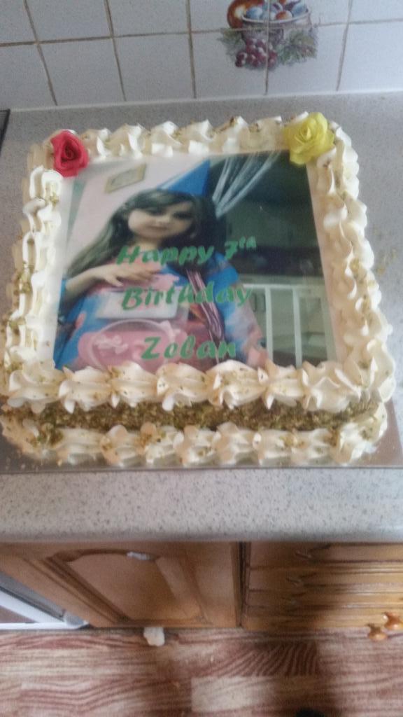 Beautiful  fresh  cream  sponge cake