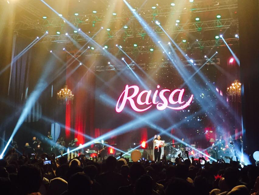 ren4ldo's tweet photo. Thank you for an amazing concert @raisa6690 sukses terus dan selalu rendah hati ya 😊 #MagnumRaisaKonser @yourRAISA http://t.co/5KGX5n0yuO