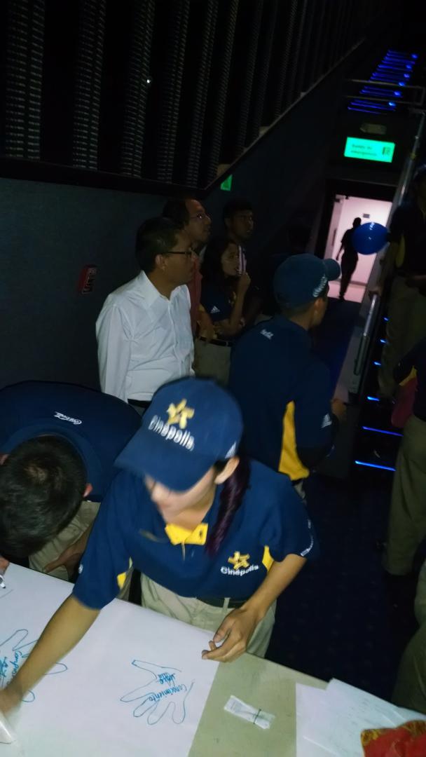 Andy_Dufra's tweet photo. Todos comprometidos @UCinepolis  @LeonCmax http://t.co/nLAgHizcd7