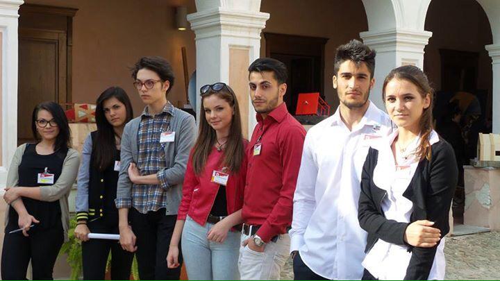monumentiaperti's tweet photo. Seconda giornata di #maperti15 nel penultimo weekend ;) http://t.co/DxNaJQYgZl