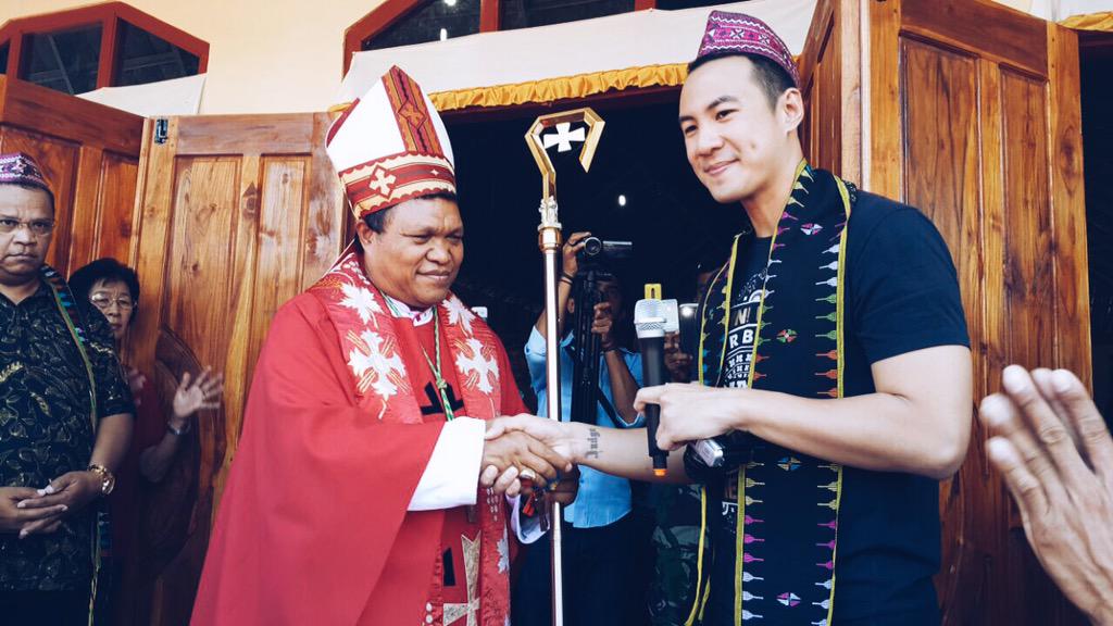 vjdaniel's tweet photo. Selamat Hari Pentakosta! Tahun ini, kami dr komunitas Chapel8, berhasil membangun Kapela di Flores. http://t.co/u0OU7rYzPE
