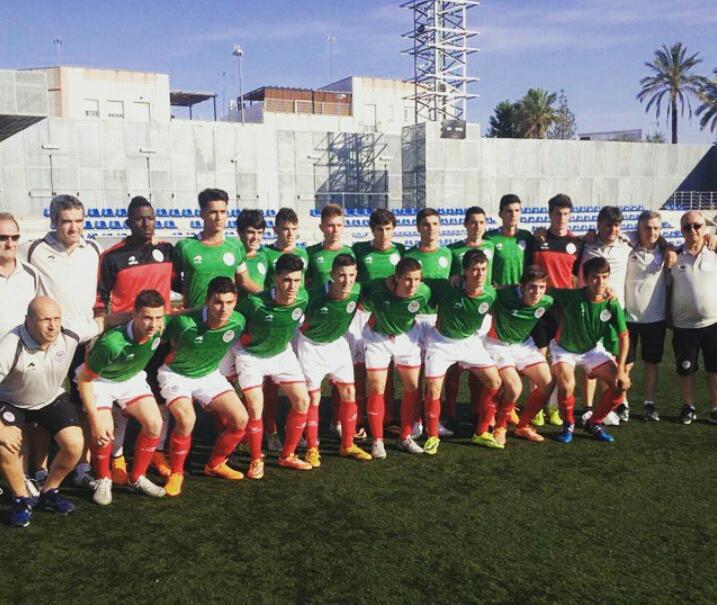 canteradelezama's tweet photo. Euskadi sub16 campeona de España al ganar a Andalucía 2-3 con goles de Bernaola, Víctor y Mayordomo. Txapeldunak!!🏆 http://t.co/eYSlETQn4H
