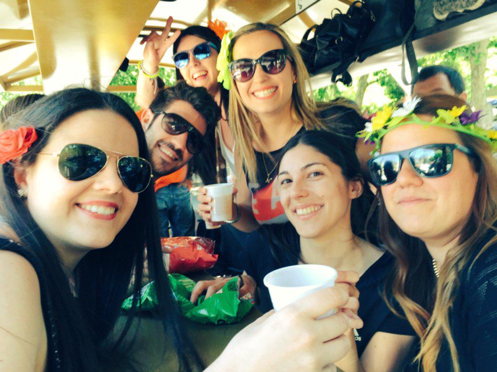 ElenaRBB9's tweet photo. Genial día de cumple! #BBIKE #RETIRO #MADRID #HAPPYBIRTHDAY #FRIENDS #SATURDAY #FUNNY #SUN #thebest http://t.co/ukWhmBGpf9