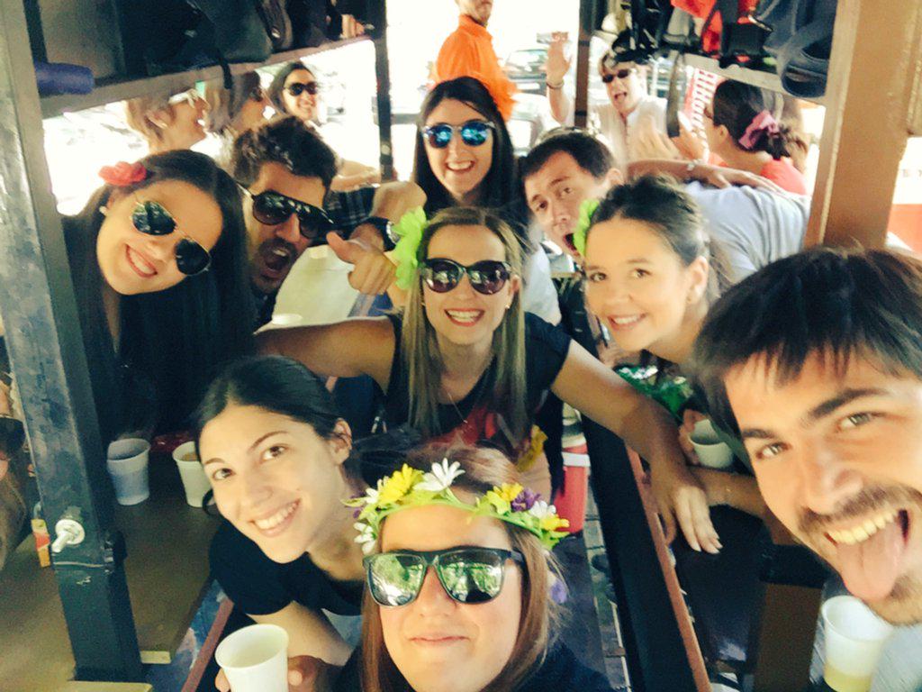 ElenaRBB9's tweet photo. Genial día de cumple! #BBIKE #RETIRO #MADRID #HAPPYBIRTHDAY #FRIENDS #SATURDAY #FUNNY #SUN #thebest http://t.co/ukWhmBGpf9