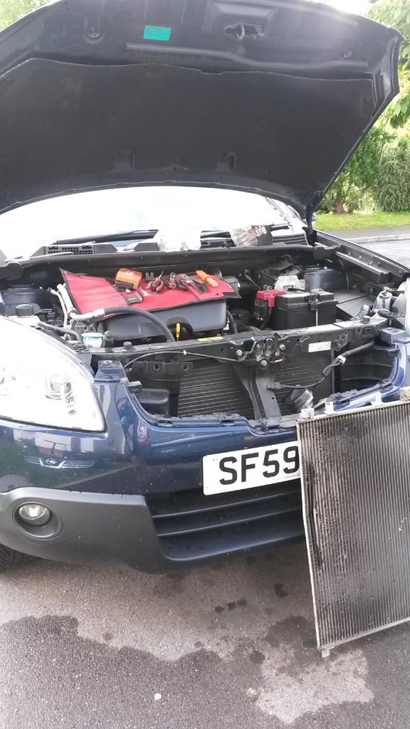 AUTOAC2's tweet photo. Close inspection of this condensor shows it to be beyond repair. Don't waste money on a regas. Replace instead. http://t.co/IypDpZvB2b