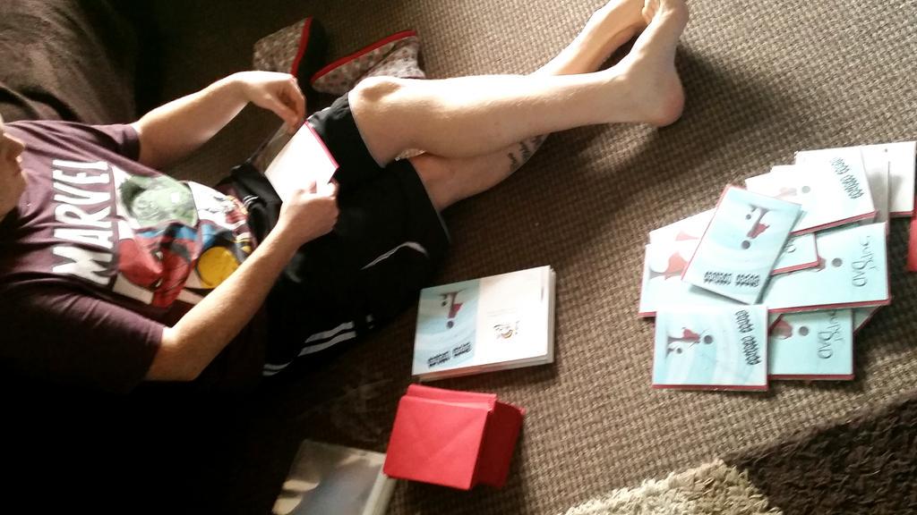 TiffsArt's tweet photo. Putting #hubby to #work packing my #cards for @PGLiveLondon whilst I glitter them ☺
#tiffsart #htlmp #ccc #PGL #gca http://t.co/MCb1GqRn9P