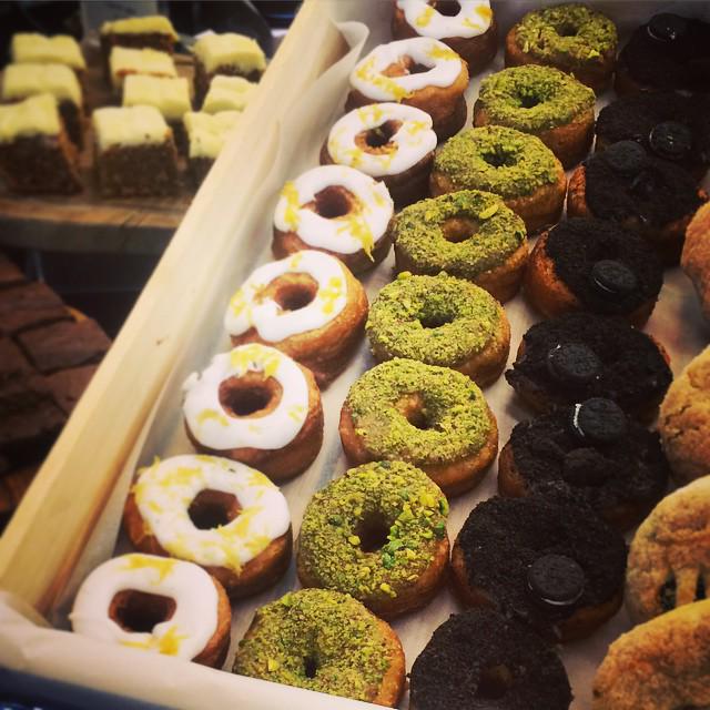 Delicious <a href="/Rinkoffbakery/">Rinkoff bakery</a> Crodoughs at @OffprintLondon <a href="/Tate/">Tate</a> Modern. Served today &amp; Monday in the Turbine Hall cafe.