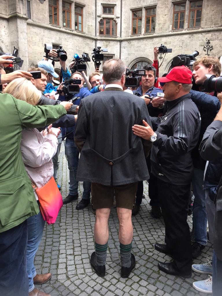 [Bild: CFxRKDtWIAAFDF-.jpg]