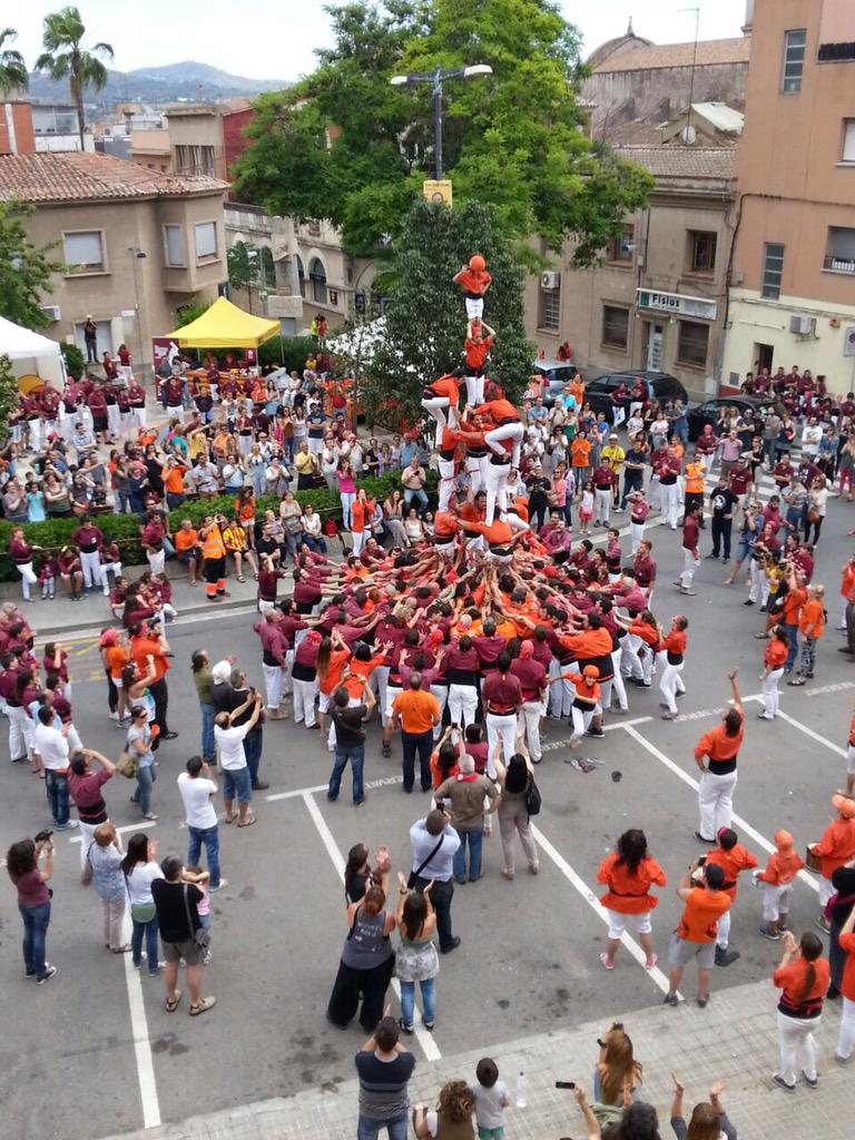 Celebració del segon aniversari de la colla castellera <a href="/carallots/">Carallots SVH</a> de #SantVicençdelsHorts